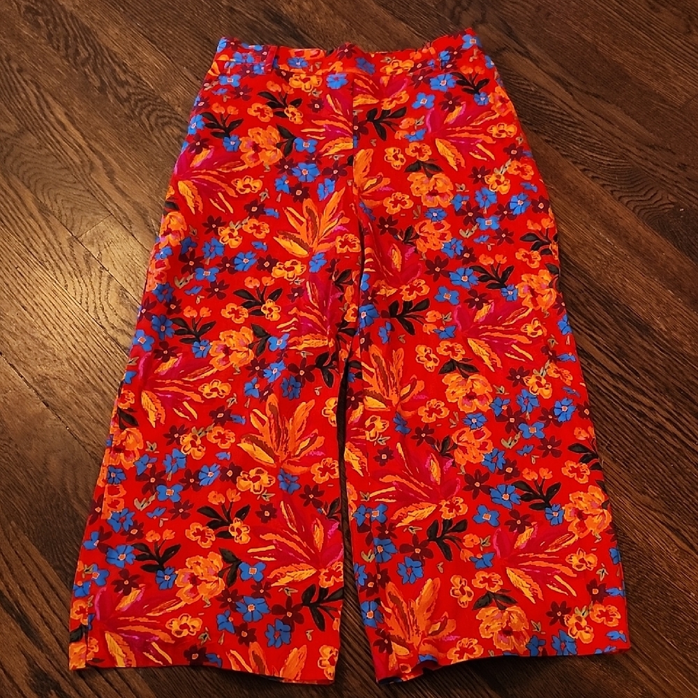 Floral Red Cropped Pants